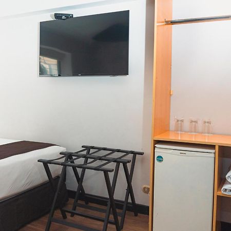 Hotel Ferre Miraflores Lima Kültér fotó