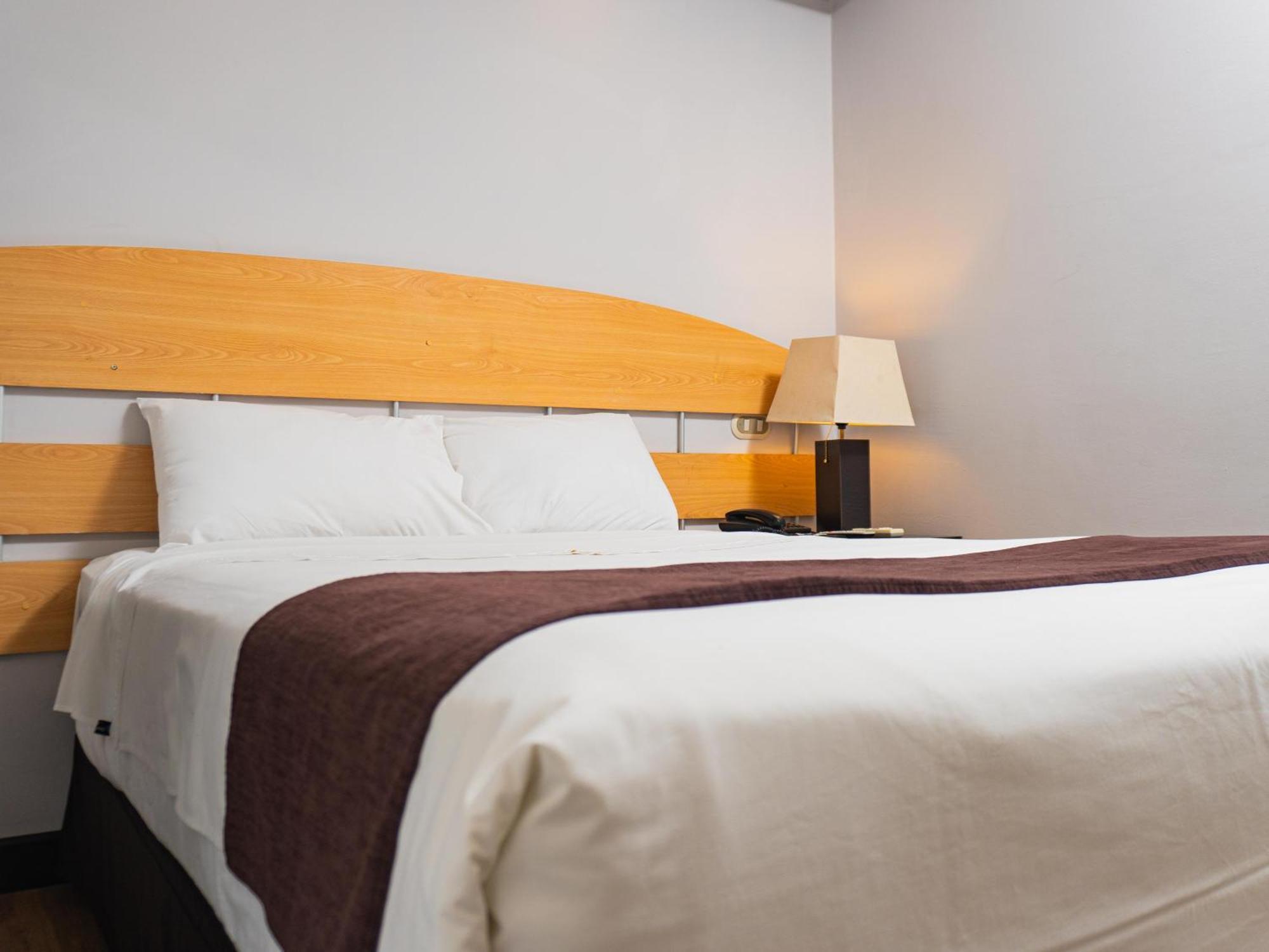 Hotel Ferre Miraflores Lima Kültér fotó
