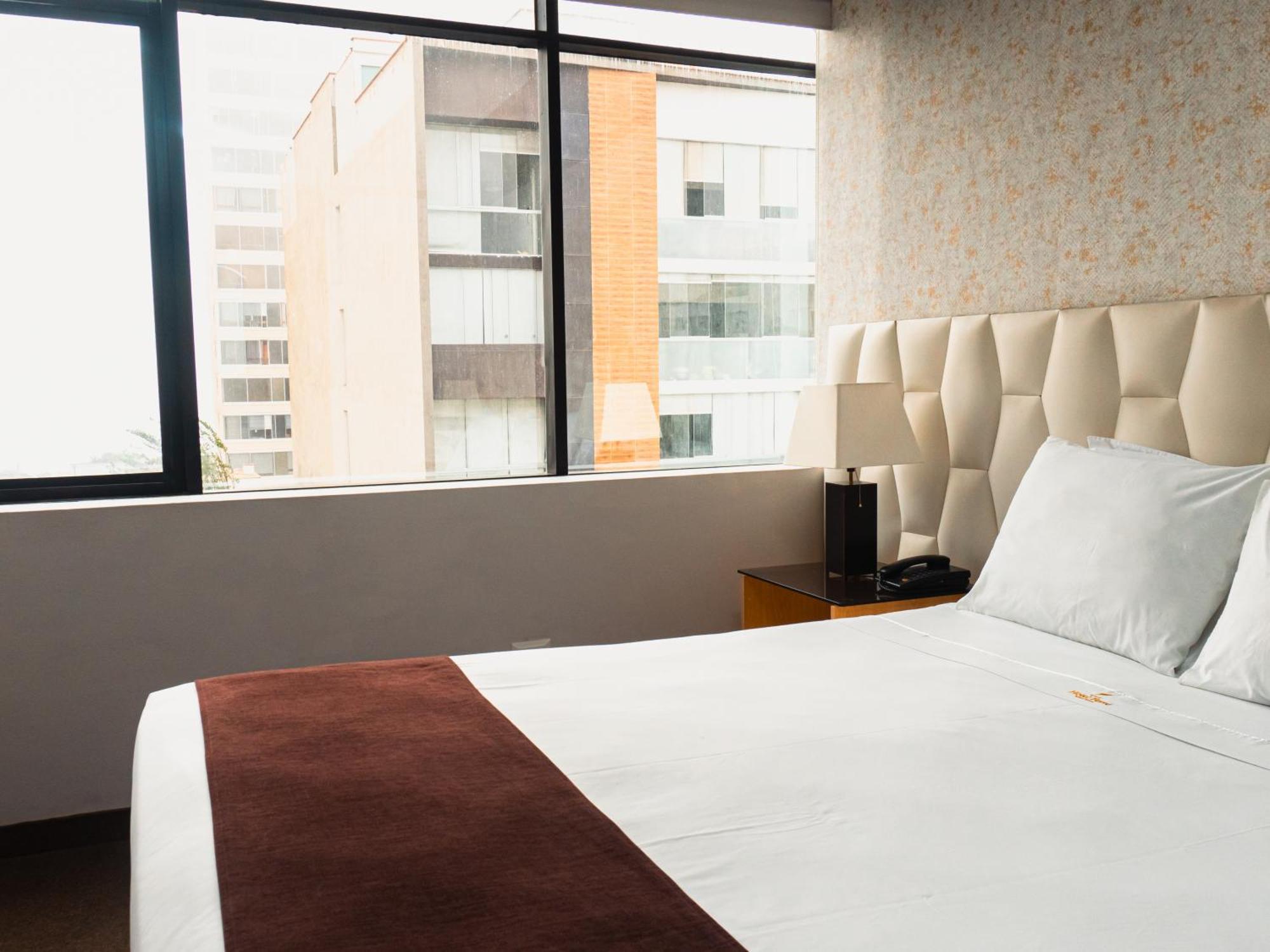 Hotel Ferre Miraflores Lima Kültér fotó